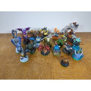 Lot of 21 Skylanders Figures - Spyro - No Game or Portal‎